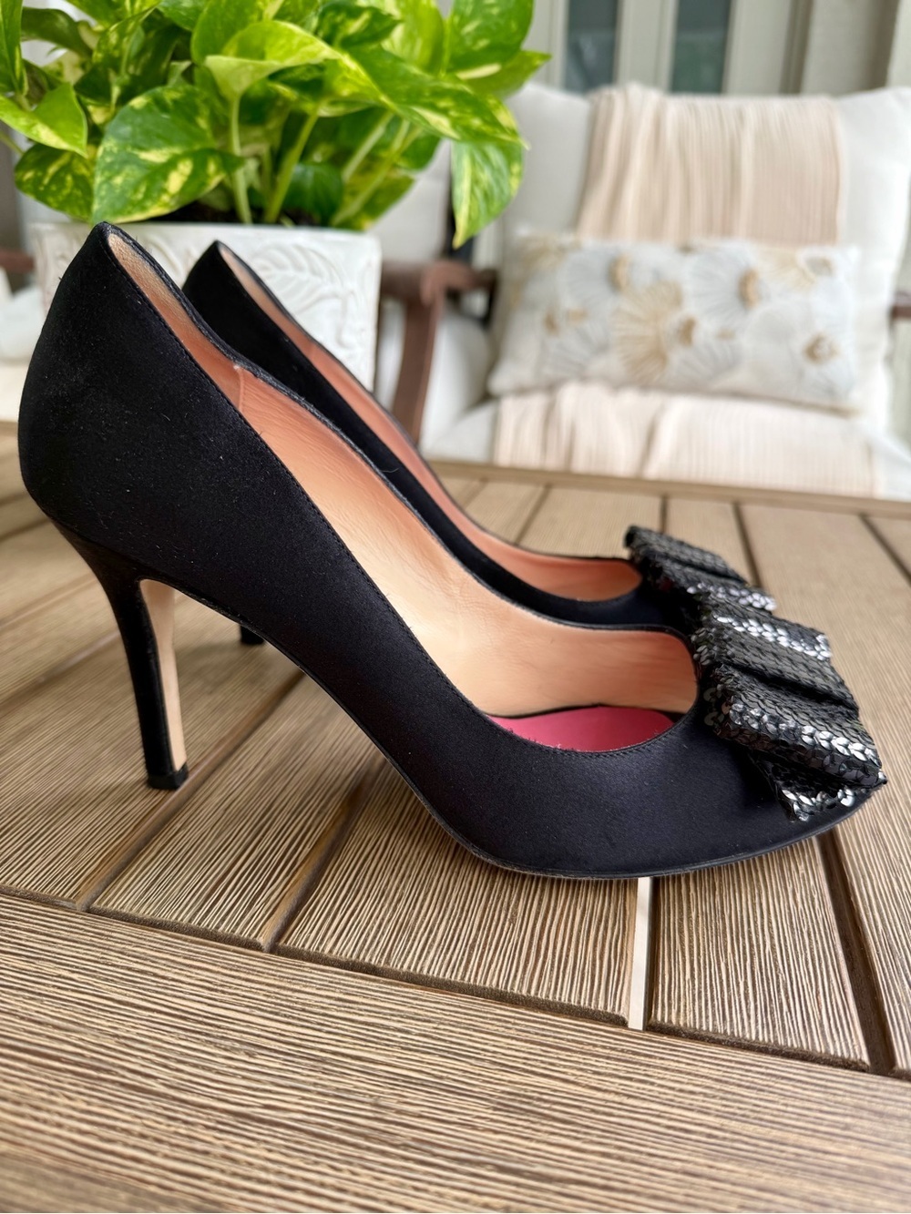 Kate Spade New York Black Satin Sequin Bow Peep Toe Pumps Heels Made in Italy 9B - Picture 2 of 10